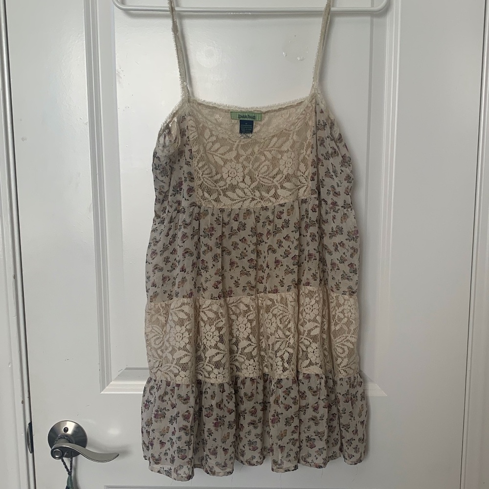 Free Hug Floral Sheer Lace Tank